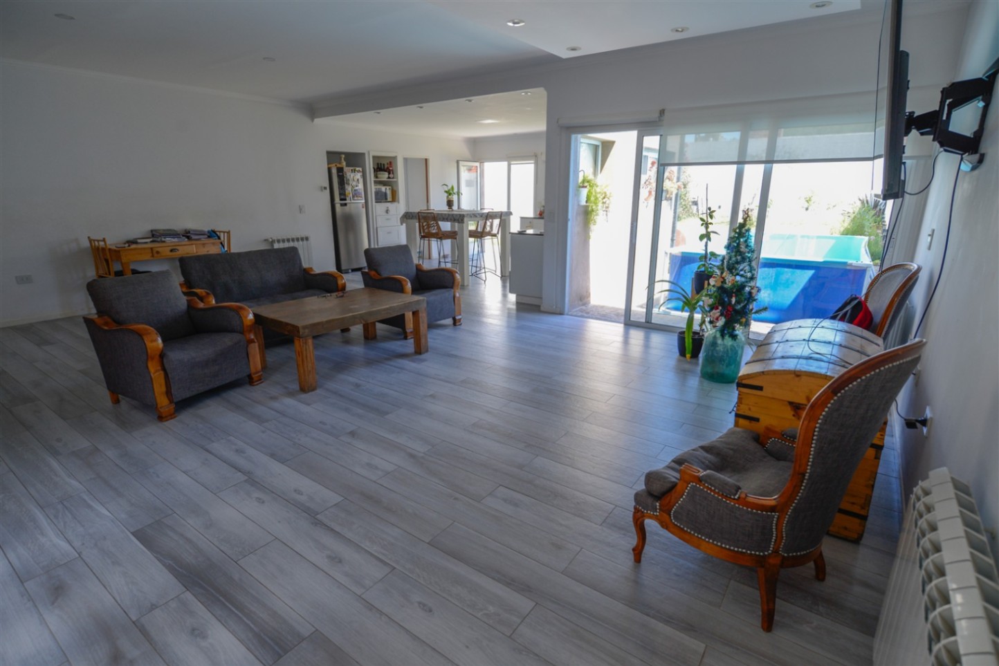 06de79bb-7e44-4132-9601-b66fe1f286b8