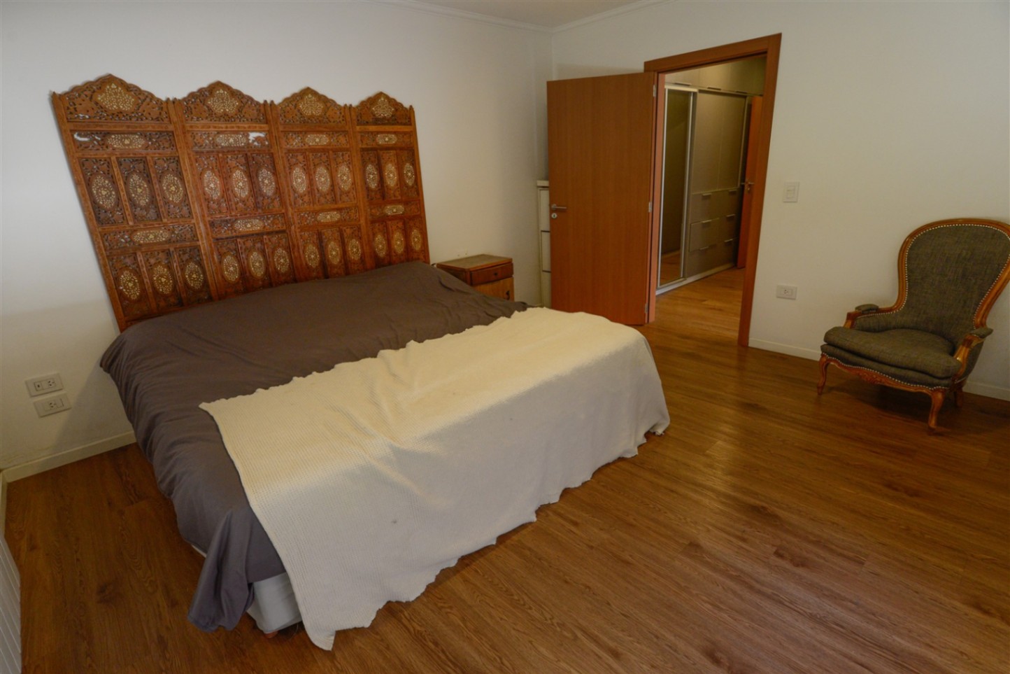 59fc6270-97d8-4883-bb8e-4b7802e57739