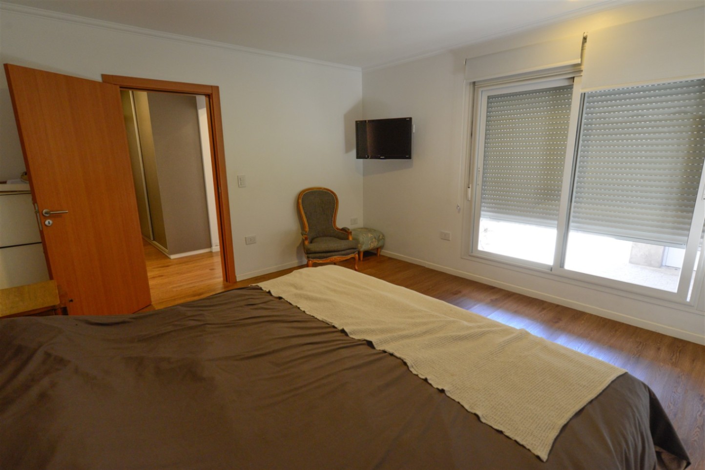 6f571630-e912-45ab-9596-d3eef6b1b720