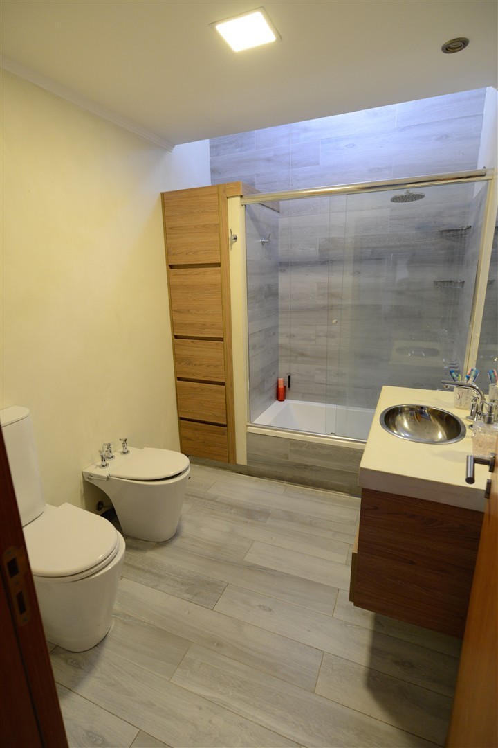 8af9dde6-7a72-47f1-bb60-9ec786b07f4c