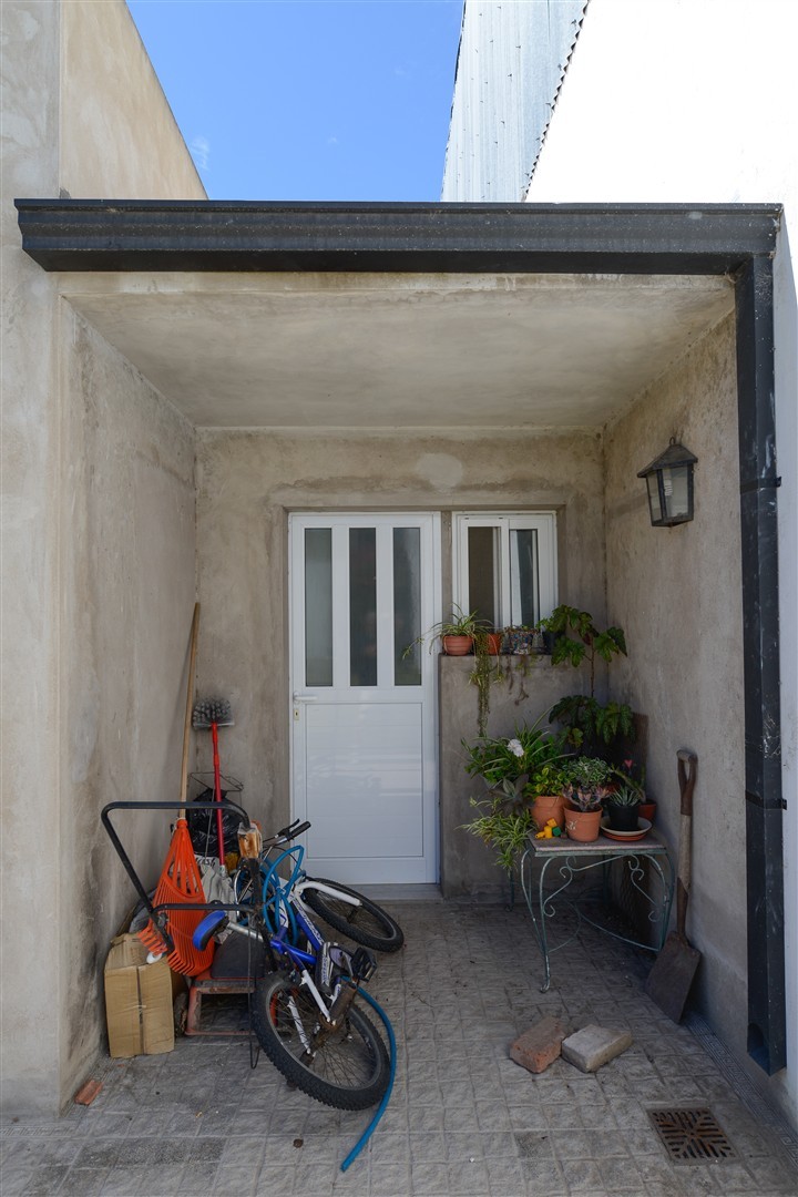 b194a3a9-afe9-4e8c-b647-13a8cd75d464