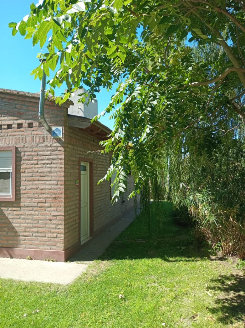 daf05b7b-8e20-41d1-8033-b19942ca0748